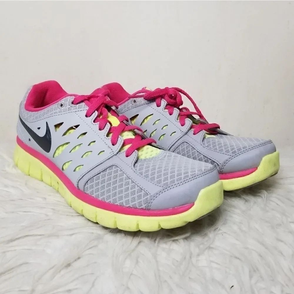 Nike flex athletic running shoes size 8.5